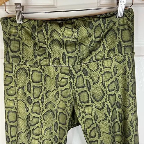 Onzie Snake Print Full Length Leggings Size Large Super Soft