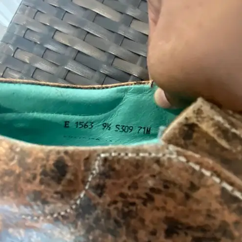 Corral women sneakers, size 9.5