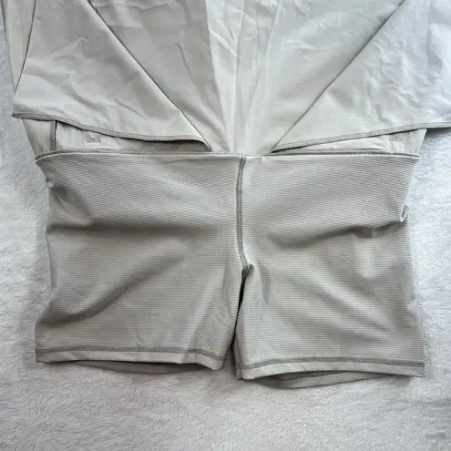 Athleta  Sz 10 Brooklyn Mid Rise 16” Skort Beige Abalone 657678 Women's Skirt