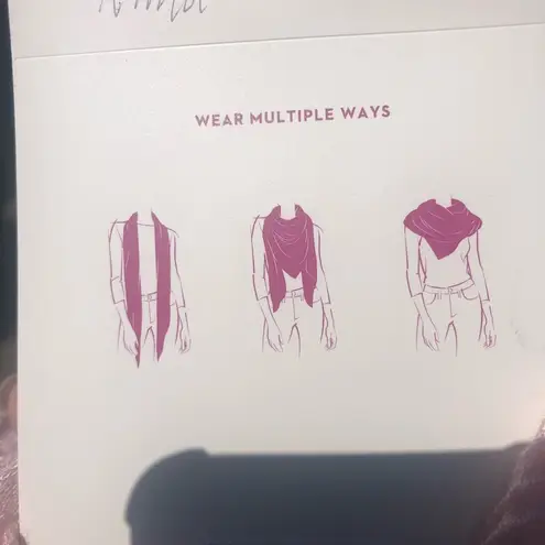 SO NWT  BABY PINK SQUARE SCARF - Image 3