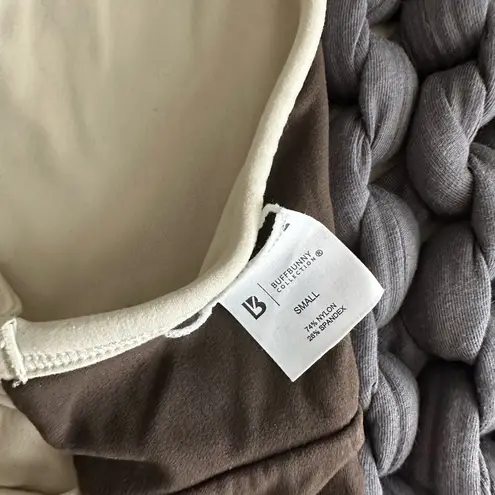 Buffbunny Reversible Nubre Crop