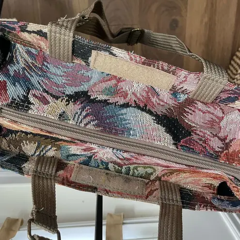 Vintage Cat Tapestry Wheeled Shopper Bag Tote Collapseable Red