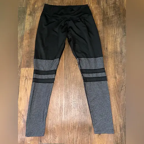 Black and Gray Leggings with Stripes Size XL