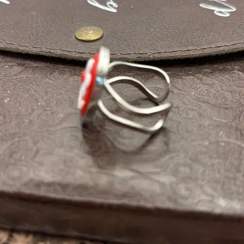 Vintage 70s White Daisy Red Cabochon Adjustable Ring