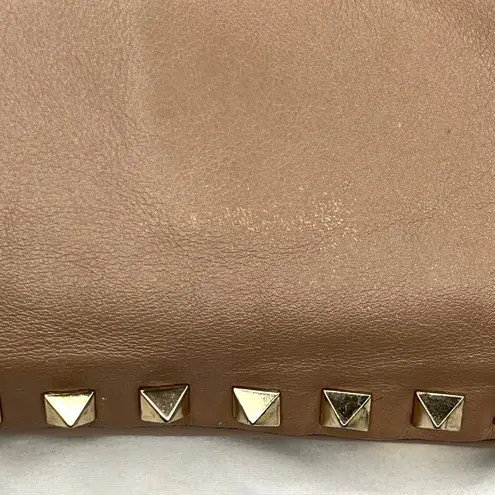 Valentino Garavani Rockstud Tote Bag in Poudre Beige Leather