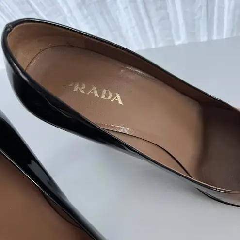 Prada Vintage  Ombré Two-Tone Patent Leather Peep Toe Heels Black Tan Block Pumps