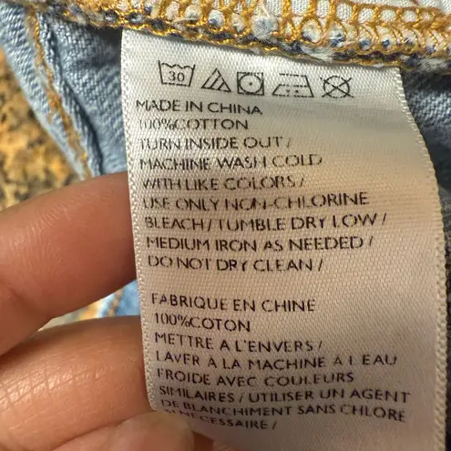 BDG  Women’s Slim Boyfriend Low Rise Distressed Denim Jeans Size 27