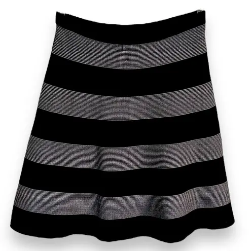 Spense Black & White Mini Skirt Black Thick Sweater Material Women’s Size Small