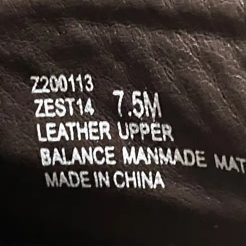 Me Too  ZEST MOSS GREEN WO SIZE 7.5 SUEDE LEATHER ANKLE BOOT CLEAN EUC