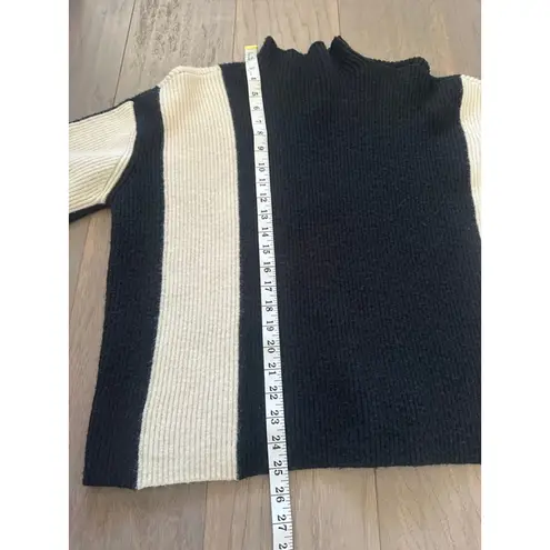Women's COMMENSE MISS PARIS Black & Beige Colorblock Turtleneck Sweater Size XS