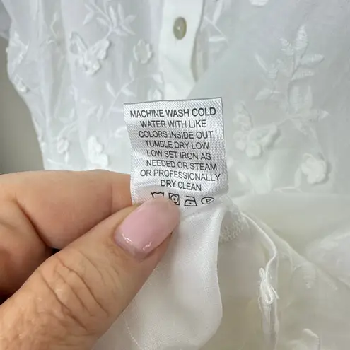 NEW NWT Grand & Greene Butterfly & Floral Applique White Top Size Large Fairy