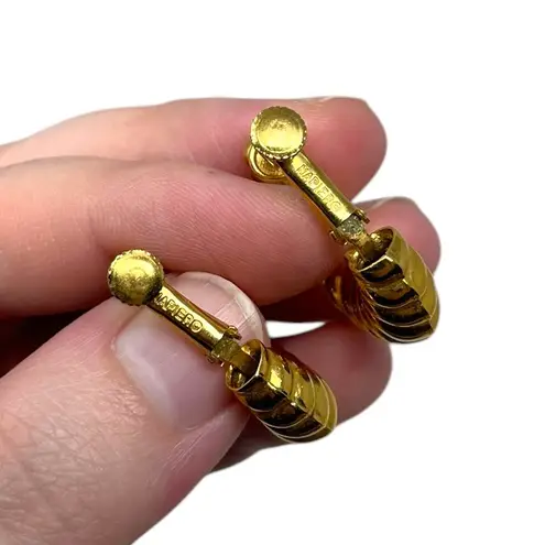 Vintage Signed NAPIER Gold Tone Hoops Metal Screw Back Earrings Classic Retro