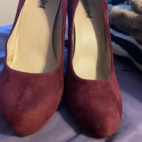 Unlisted Kenneth Cole Film Maker Burgundy Velvet Heels Sz 8 1/2 Wide