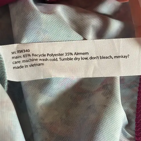 Rabbit Women's Swish 2.0 Running Jacket Salt Air Leaves XL Purple‎ Blue Swirl - Image 13