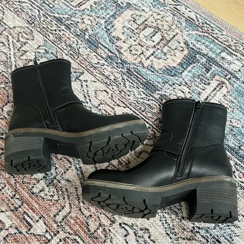 BOC by Born Monika Platform Moto Boots Size 7 Black