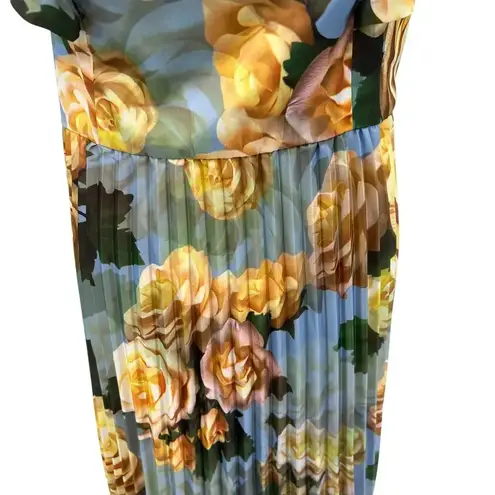 Chi Chi London Chi Chi London Floral Print Ruffle Pleated Midi Dress in Blue Curve US 16