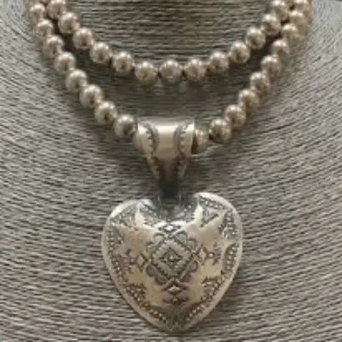 NWOT Handmade Etched Western Navajo Pearl Beaded Necklace w/ Heart Pendant