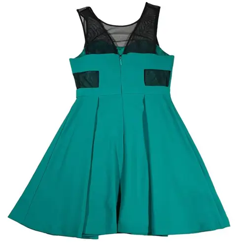 BCBGeneration  Green Sleeveless Dress Side/Back Cut Out Sweetheart‎ Neckline Sz 2