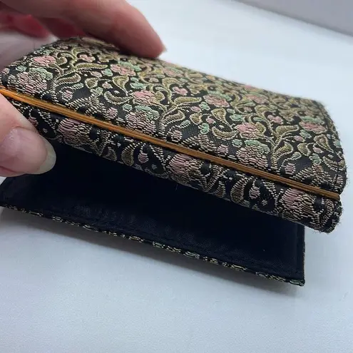 Vintage Larcazy, 230.Ruede Rivoli, Paris brocade wallet. Gold
