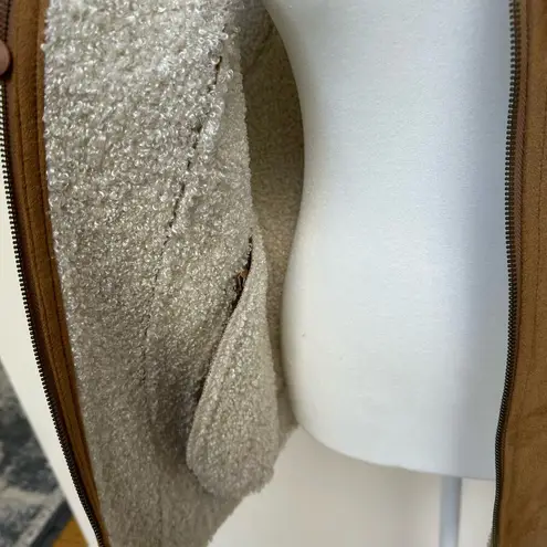 Dennis Basso NWT Dennis by Faux Leather / Sherpa Tan Vest XS