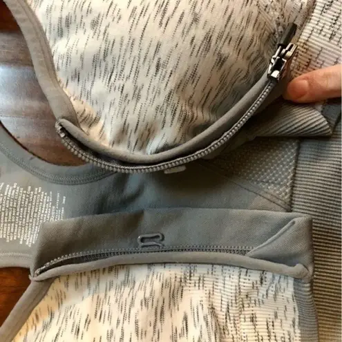 Avia Women's Medium Support Seamless Zip-Front Sports Bra