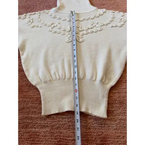 Vintage Meister Cream Turtleneck Sweater Corded Embroidery Size S