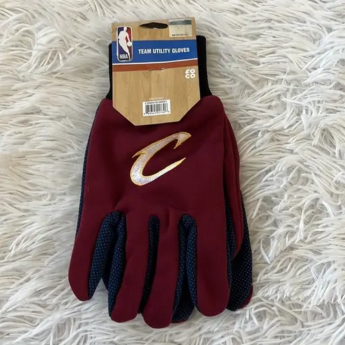 Nba  Team Cleveland Cavaliers utility gloves in burgundy one size