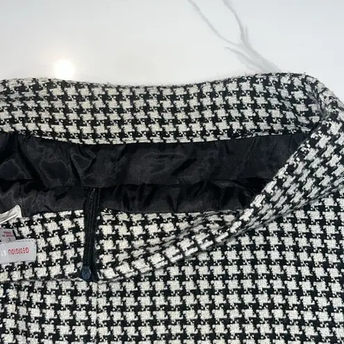 Vintage Houndstooth 100% Collegiate Style Wool Skirt Large Black White