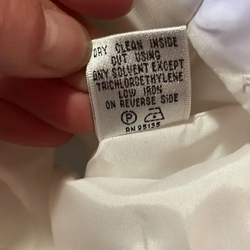 Lafayette 148 New York White Linen Hand Embellished Skirt, NWT Size 4P