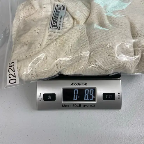 Vintage Designers Petite women's cream soft knit collared short sleeve sweater S Size undefined