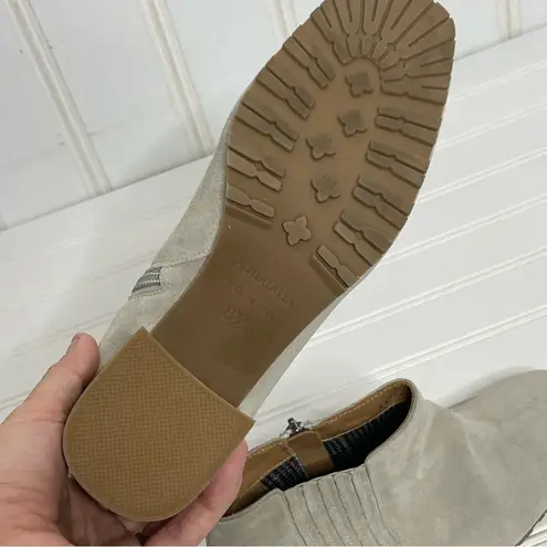 Aquatalia Charlotte Suede Weatherproof Booties 8.5 413