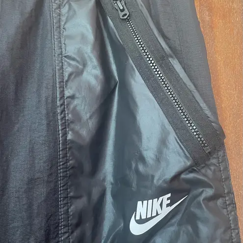 Nike  Women Athletic Windbreaker Pants Jogger RN#56323 CA#05553 Black Small