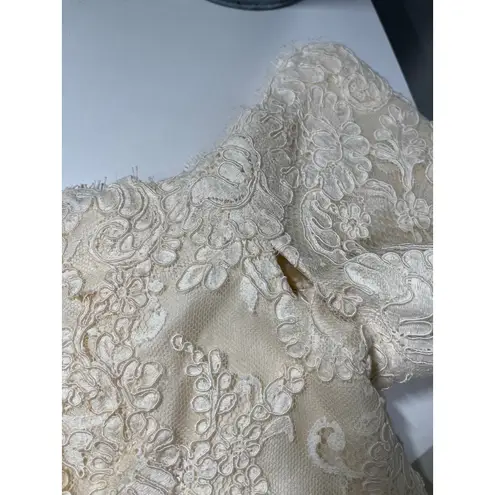 Vintage silk Fabian Molina Cream Lace Peplum Dress size 8 Off Shoulder Formal Tan