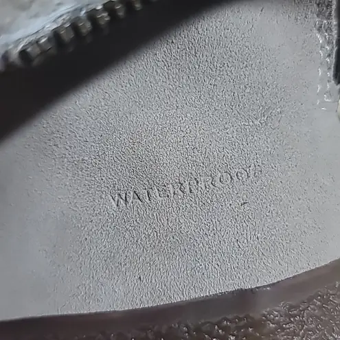 COUGAR Womens Button waterproof Mushroom Suede boots size 8 Brown