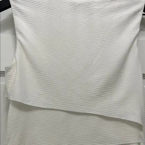 Bailey44 Bailey / 44 White Fitted Asymmetrical Layered Sleeveless Blouse - Size Medium
