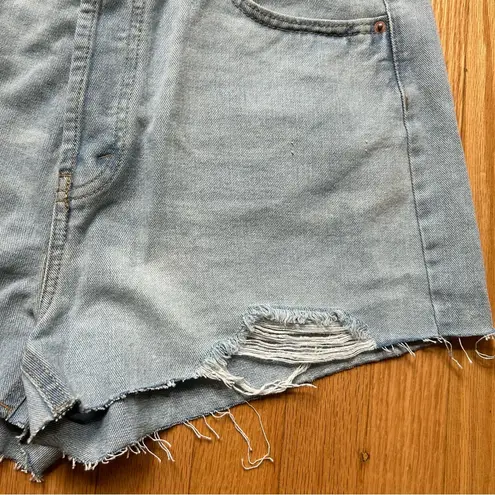 Wild Fable NWT  High Rise Cut Off Denim Shorts Size 12/31