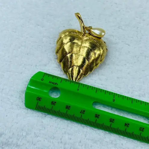 Avon Solid Perfume Jewelry Pin Brooch Puffed Leaf Gold Tone Faux Pearl Accent