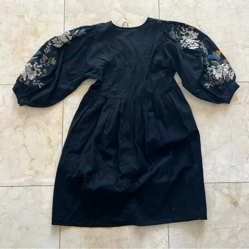 Velvet By Graham And Spencer NWOT Embroidered Dress Sz XS