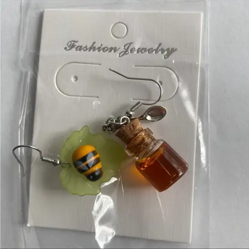 Bee & Honey Jar‎ beautiful Dangle Earrings faux fashion jewelry Gold