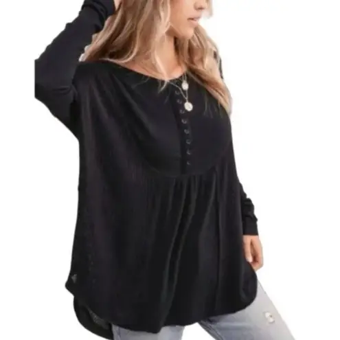 Free People  Leo Henley Thermal/Waffle Button Black Top size Small/Medium