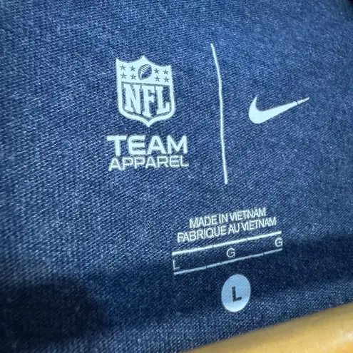 NFL Women’s Nike  Team Apparel Patriots Tee Size L EUC