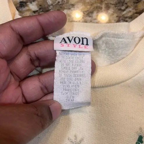 Avon Style Christmas Kittens Long Sleeve Sweatshirt Women’s Medium Holiday Cute Yellow