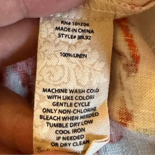 Soft Surroundings Women’s Floral Sleeveless Top with Hood and buttons on back