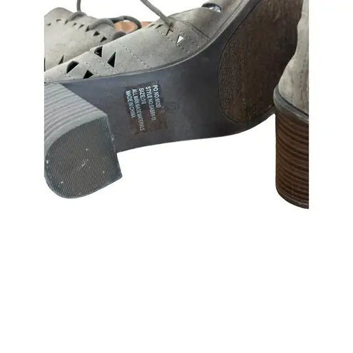 breckelle's Women’s Gabby 11 Laser Cut Stack Lace Up Heels Beige Size 10 Sk2688