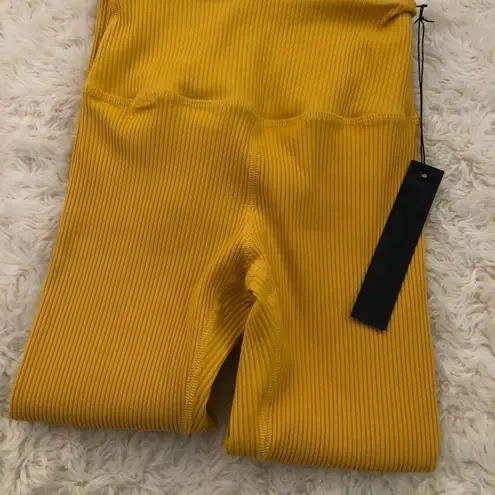 Carbon 38 NWT Ribbed 7/8 Legging