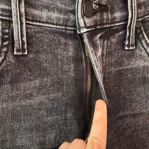 MOTHER the Insider Crop Step Fray in Train Stops Size 25 Denim Ankle Jean Black