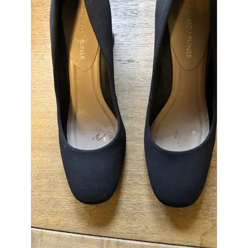Donald Pliner Black Circle Block Heel Pumps Size 7M