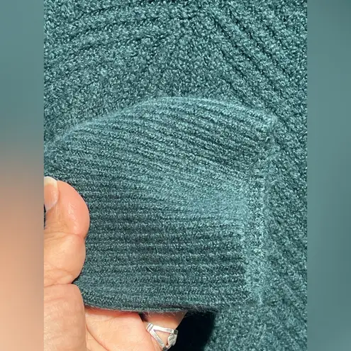 Abercrombie & Fitch  Mockneck Chevron Sweater in Forest Green - Image 8