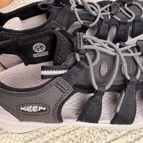 Keen Astoria West Sandal Black Gray Waterproof Hiking Bungee Outdoor Women’s 6.5