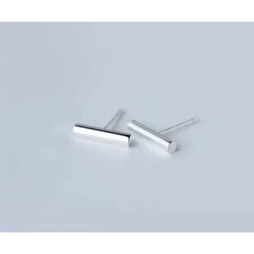 Boutique Fine‎ 925 Sterling Silver Rhodium Bar Staple Stud Earrings